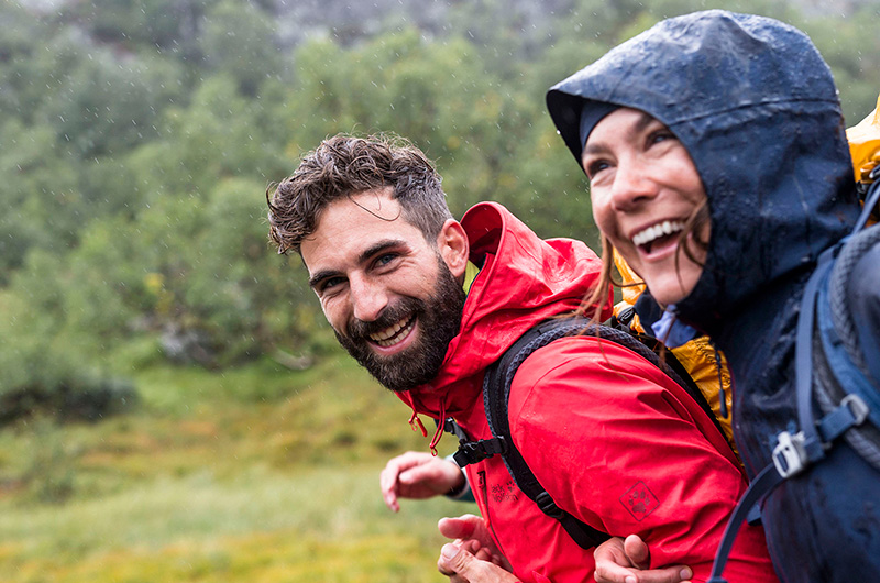 Il pleut ? Sortez tranquille grâce à ces vêtements de pluie et à nos conseils !